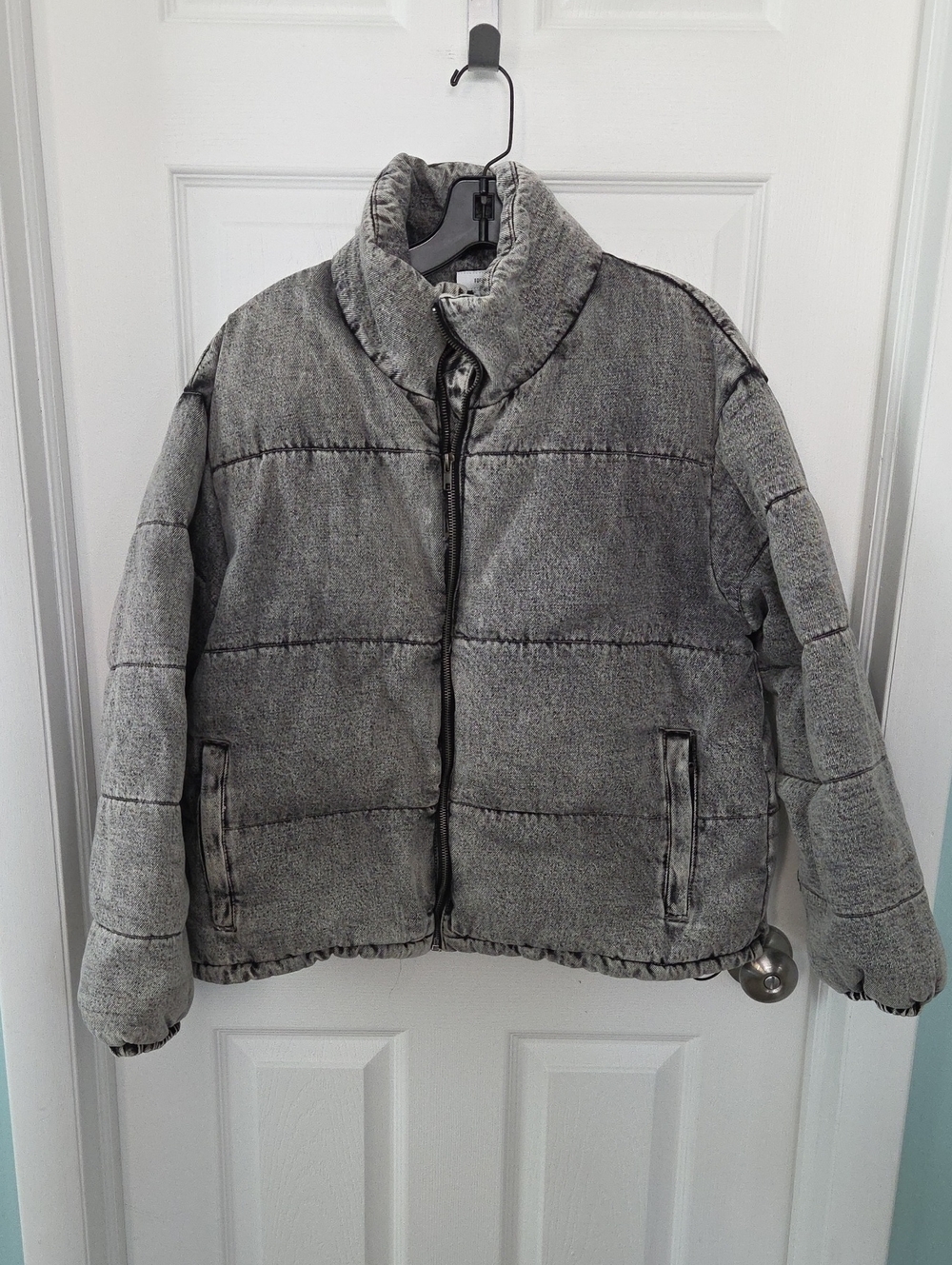 Forever 21 Acid Wash Denim Puffer Jacket Grey M